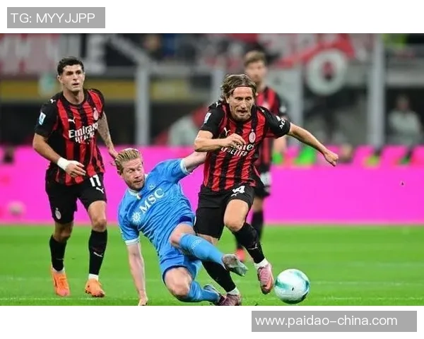 世界杯激战AC米兰绝杀尤文图斯争议判罚引发全场沸腾