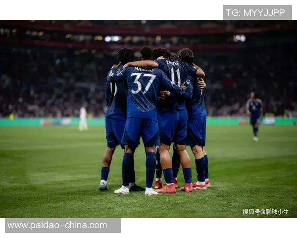 意甲焦点战：里昂与曼联激战成平局战术解析引发热议