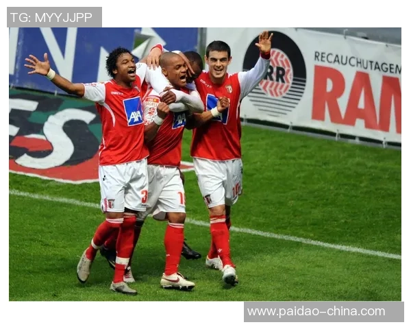 欧联杯激战波尔图与里昂战成平局帽子戏法点燃全场激情